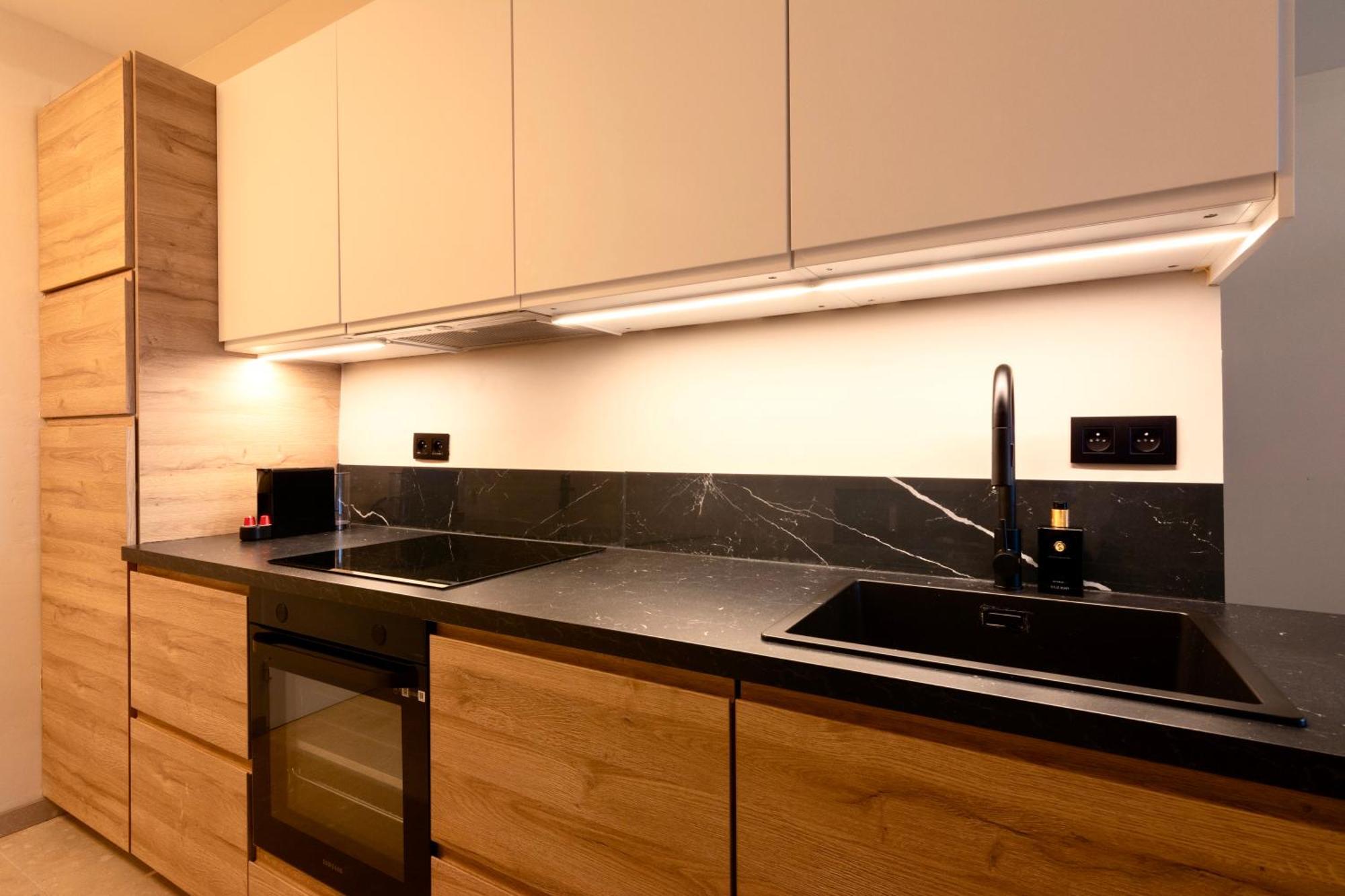Studio By Aimee - 20M From The Beach & In City Centre! Oostende Dış mekan fotoğraf